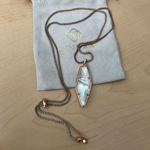 Kendra Scott necklace